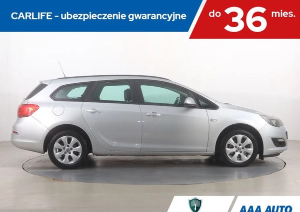 Opel Astra cena 26000 przebieg: 195616, rok produkcji 2014 z Szadek małe 172